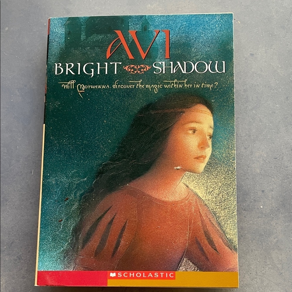 Scholastic Bright Shadow by Avi - Red and Blue Cover